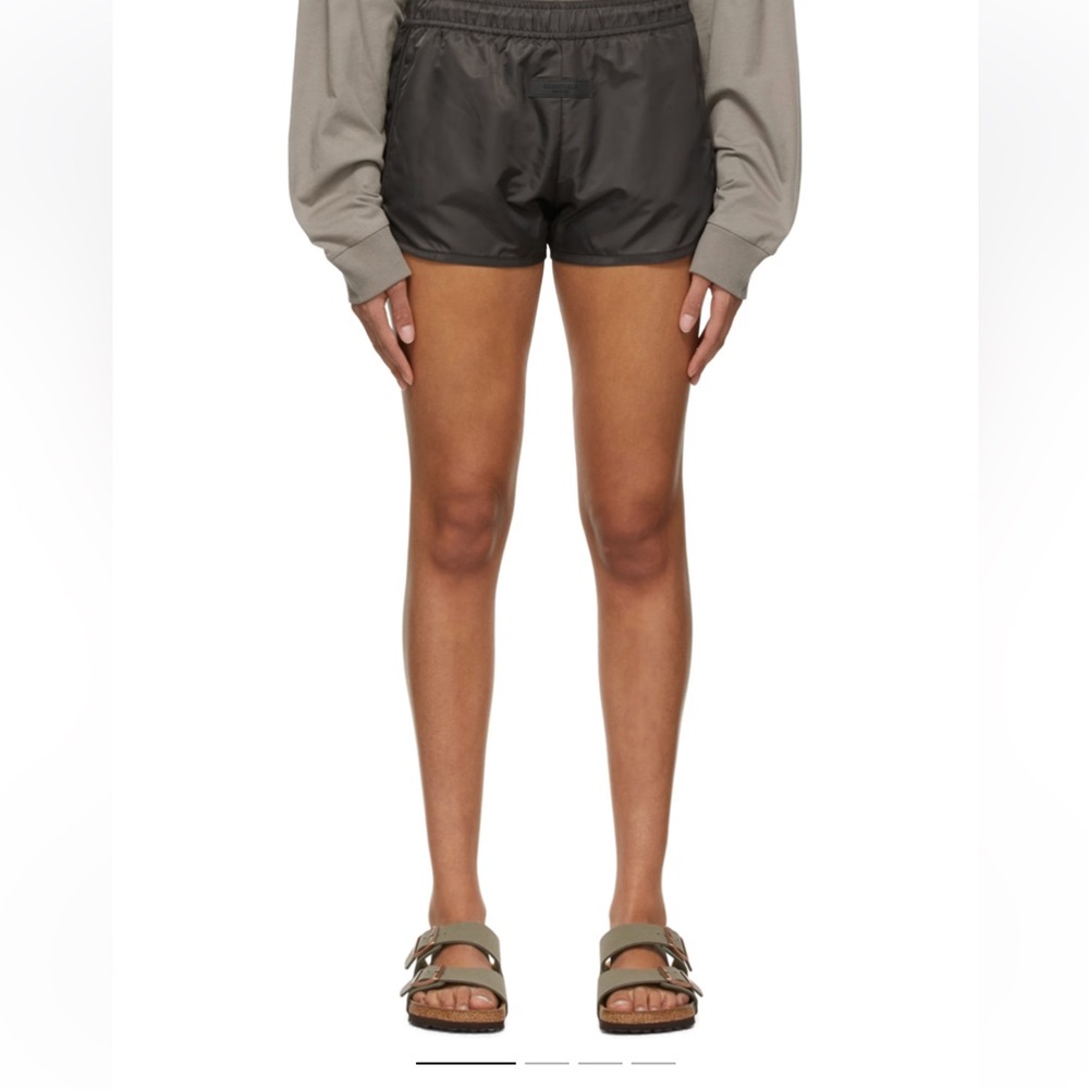 Essentials Fear of God running short in size small